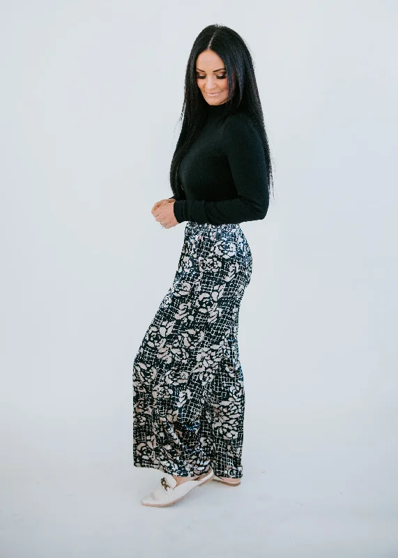 Leoni Velvet Wide Leg Pants